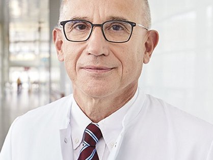 Professor Dr. Hartmut Döhner ist Ärztlicher Direktor der Klinik für Innere Medizin III