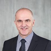 Profilbild von Professor Dr. Karl Träger