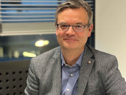 Porträtfoto Professor Dr. Christian Buske
