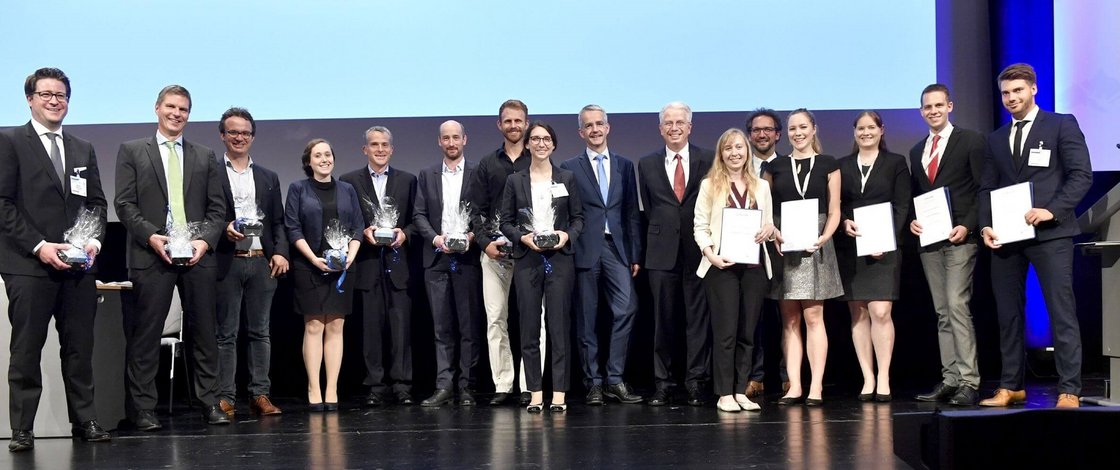 Gruppenfoto der Preisträger der DGVS 2018