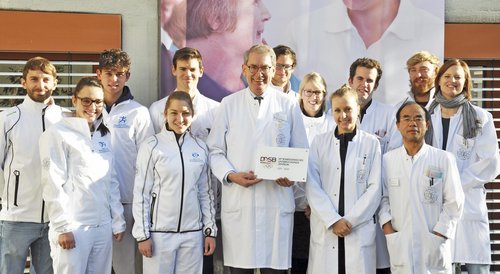 Freude über die DOSB-Lizenz beim Team der Sport- und Rehabilitationsmedizin (Foto: Universitätsklinikum Ulm)