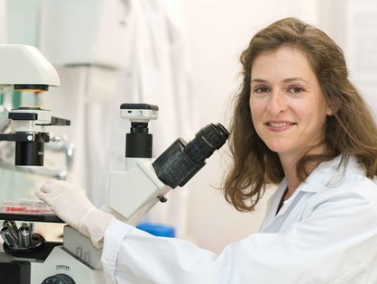 Dr. Meike Hohwieler im Labor