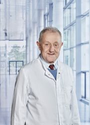 Profilbild von Prof. Dr. Albert C. Ludolph