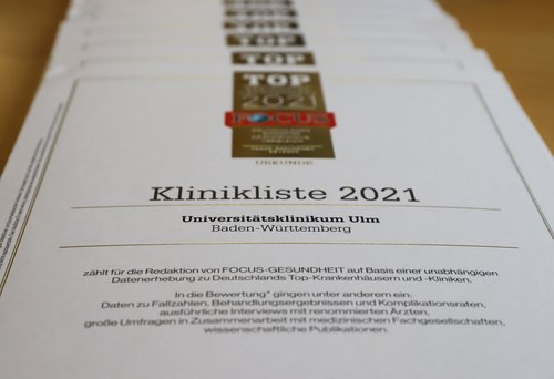 Die Urkunde zur Focus-Klinikliste des Universitätsklinikums Ulm