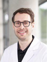 Profilbild von PD Dr. med David Brenner