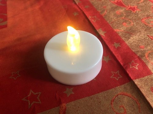 LED-Lampe mit Knopfzellbatterie