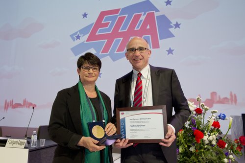v.l. Christine Chomienne (EHA President), Prof. Dr. Hartmut Döhner_Foto: EHA