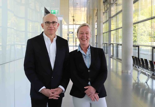 Professorin Dr. Konstanze Döhner und Professor Dr. Hartmut Döhner in der Uniklinik Ulm.