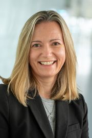 Profilbild von  Bettina Schulz - Assistenz Institutsleitung