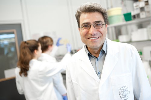 Prof. Hassan Jumaa im Institut für Immunologie am Universitätsklinikum Ulm