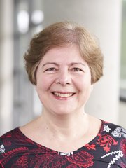 Profilbild von Prof. Dr. Deniz Yilmazer-​Hanke