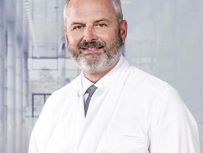 Professor Dr. med. Florian Gebhard; Ärztlicher Direktor der Klinik für Unfall-, Hand-, Plastische und Wiederherstellungschirurgie, Sektion Plastische Chirurgie des Universitätsklinikums Ulm