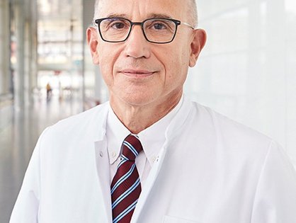 Professor Dr. Hartmut Döhner, Sprecher des CCCU und Ärztlicher Direktor der Klinik für Innere Medizin III am Universitätsklinikum Ulm, betreut das NCT-SüdWest in Ulm.
