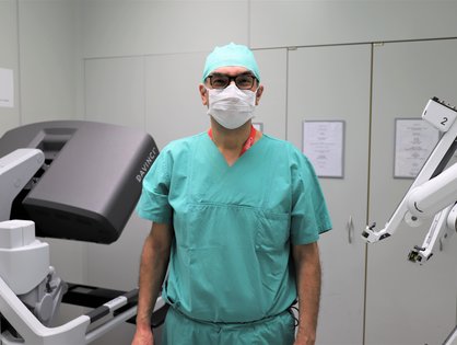 Unter der Leitung von Prof. Dr. Bernd Mühling kommt das daVinci-System nun auch in der Thorax- und Gefäßchirurgie am UKU zum Einsatz.