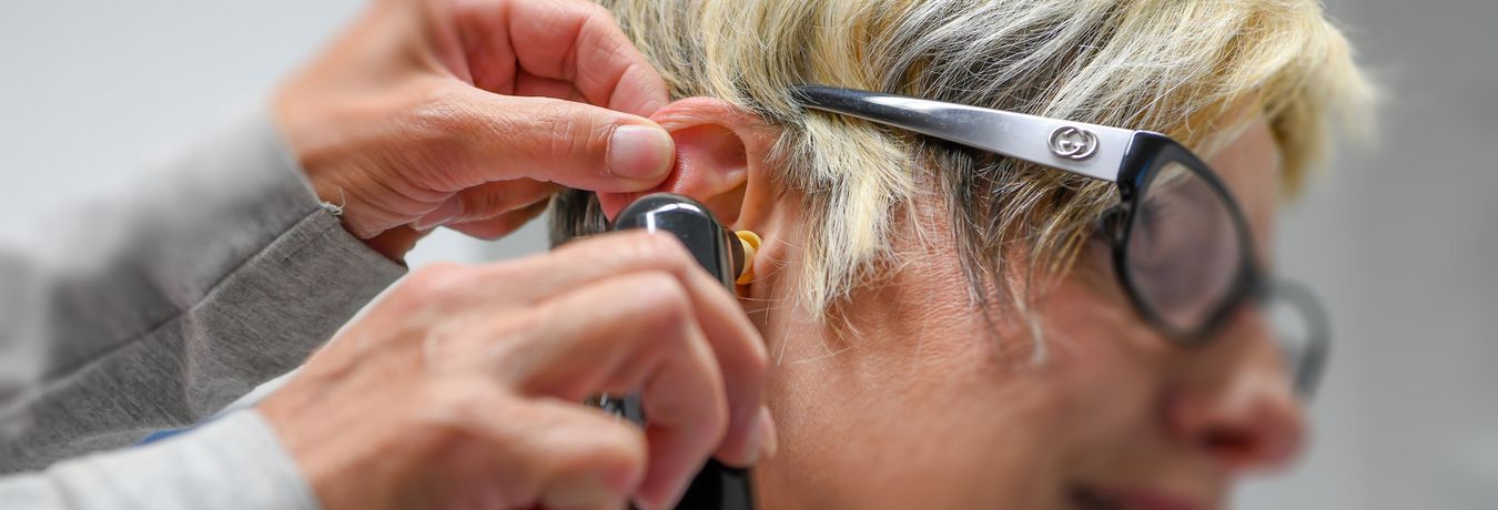 Hearing test with tuning fork