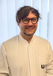 Profilbild von Priv.-Doz. Dr. med. dent. Peter Schmidt, M.Sc.