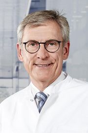 Profilbild von Prof. Dr. med. dent. Bernd Haller