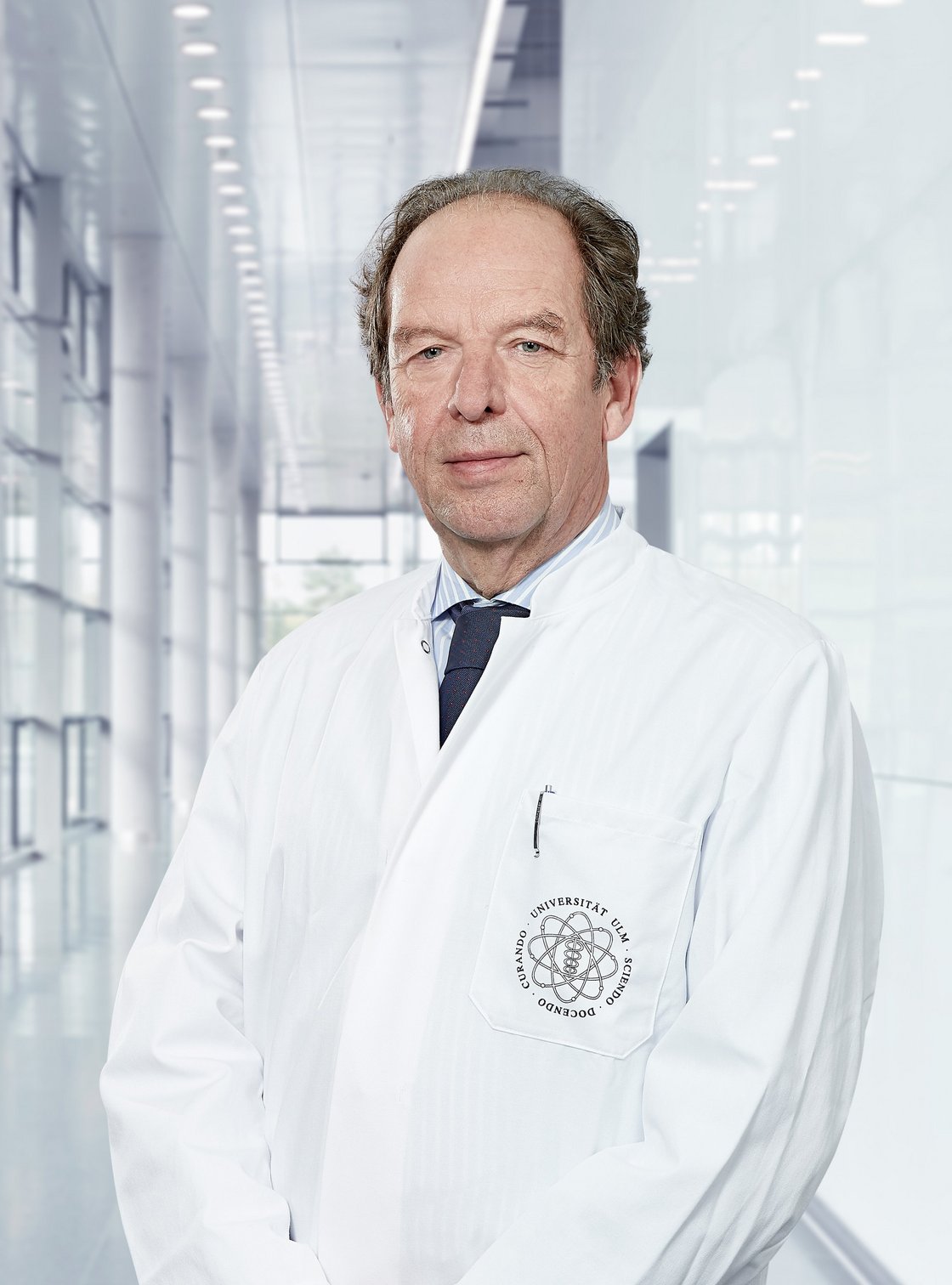 Photo of Prof. Lüder-Hinrich Meyer standing in a corridor of the hospital